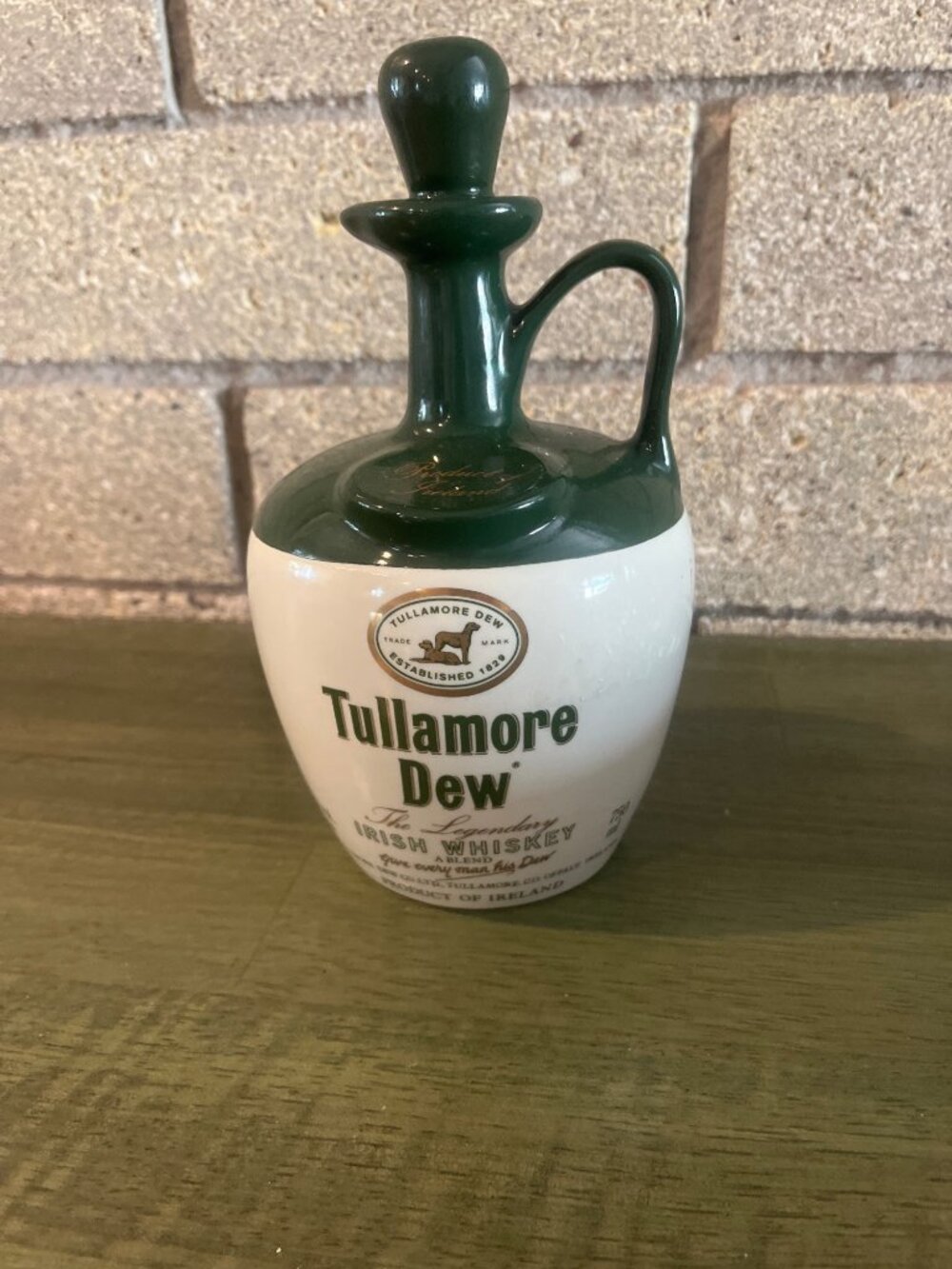 Tullamore Dew Ceramic Decanter Irish Whiskey Jug Green & White 1829 Distillery L